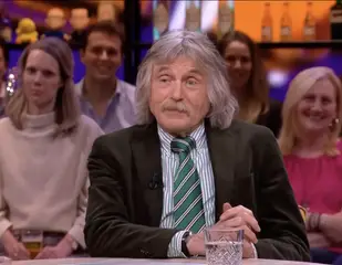 Grote foto Van Gaal in krant verbaast Johan niks: "Een man vindt dit volledig terecht"