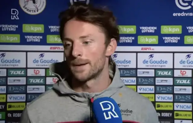 Sparta-aanvoerder Vriends over groepsgesprek