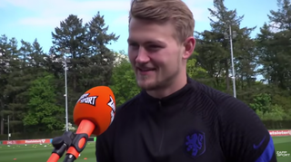Waarom wordt Matthijs de Ligt Dikkie genoemd?