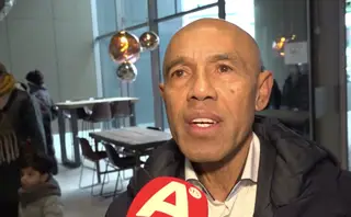 Erehaag van supporters voor afscheid Ajax-icoon Tahamata