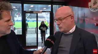 Emotionele interviews na in elkaar zakken Bas Dost