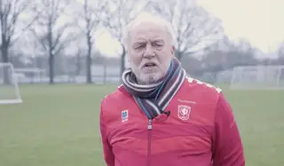 Oud-FC Twente doelman Pasveer helpt ouderen te sporten door zijn eigen langdurige revalidatie